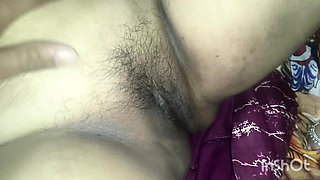 Soi- bhabhi's sister-in-law was heated by hand