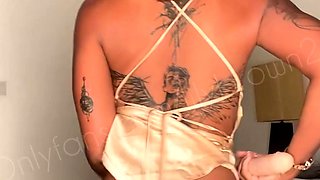 Big boobs milf masturbates with her dildo