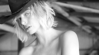 Sexy teen cowgirl Anna loves being naked