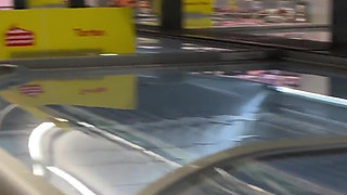 Extreme risky handjob in supermarket an wiped cum on product :p !