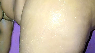 Desi Aunty Bathing Nude Video in Bathroom for Boyfriend