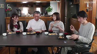 Mind-Controlled Mother and Daughter Orgasmically Devoured in a Threesome x1x45AC11E1E752D1C991