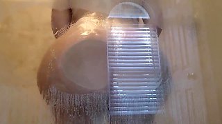 I Screwed my Big Bum Stepmom in the Shower