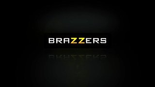 World's Nicest Nurses With Johnny Sins, Gianna Nicole, Rahyndee James - Brazzers