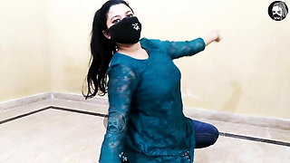 Kothy Uty Suti San full sexy mujra dance on saba pakistani