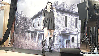 Sharlotte Thorne - 430 - Photoshoot Backstage