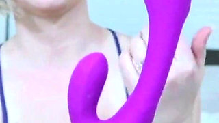 Unboxing, Review and Use of the Flappying Vibrator by Paloqueth - Housewife Ginger