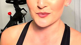 Big boobs milf masturbates with her dildo