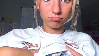 Blonde teen Sierras first erotic masturbation video