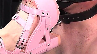 Rosa's Pet Cleans Her Boots & Licks Her Armpits