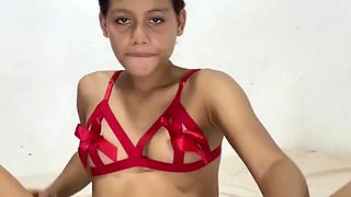 Sweet Teenager Plays With Her Raw and Ultra-kinky Fucktoy