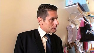 Amateur teen party babes give blowjob and lick pussy