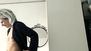 Dutch webslut Susanne tits exposed