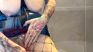 My Naughty Little Moment, Watch Me Come Squirting