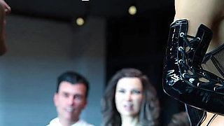 Cuckold Story - Wild Sisters: Anna & Her Sis Turn the Bar Into a Slutty Playground