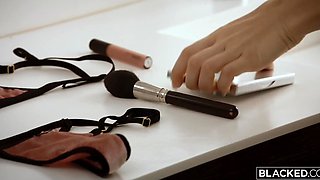 Sexy Busty Blonde Kendra Worships Mandingo's BBC, Sucking It With Greed & Letting It Smash Her Slit