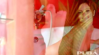 Sensational Solo Bathtub Performance by Stunning Redhead MILF Jayden Cole