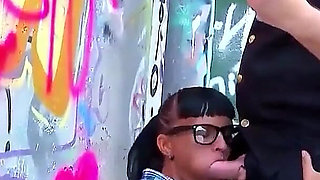 Teen jenny is caught spraying by a police officer - Fucking instead of prison