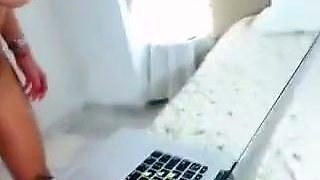 Love Chat Big Boobs Brunette Masturbating For Cam