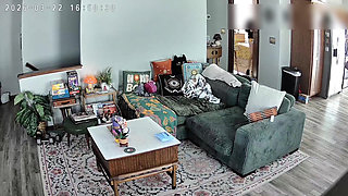 Boyfriend invites married older guy over to fuck his girlfriend while he watches