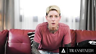 Jean Hollywood and Cam Damage compete over Kenzie Anne's pussy at home