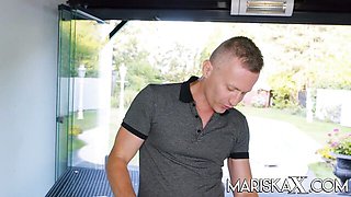 Explosive Nelly Kent and Mariskax at hardcore trailer