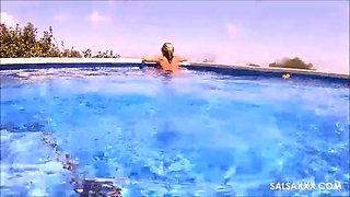 Pool sex with milf Leidy De Leon for SalsaXXX