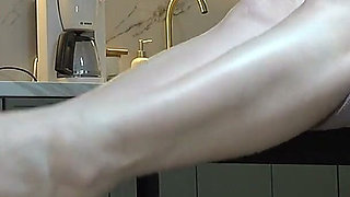 Hot Maid Footjob and Lots of Cum on Her Feet