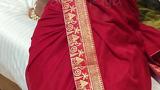 Sassy Riya Saare Close up Cleavage
