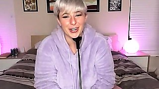 Close up MiLF getting it in the ass