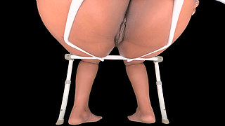 Hot Ebony "p" Vol. 9 - 'milfenpissen' - Ebony MILF Chase Toilet POV