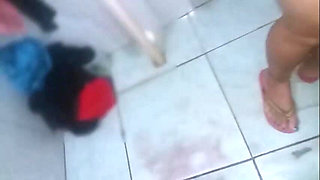 Trying to Get a Virgin Ass From a Big-assed Girl