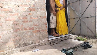 Indian Housewife Outdoor Fucking with Neighbour Brother in Law