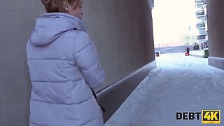 Debt4k. skimpy bartender gets currency for handjob in the car