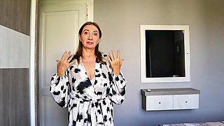 Busty Mature Stepmom Futanari Teaches Passion