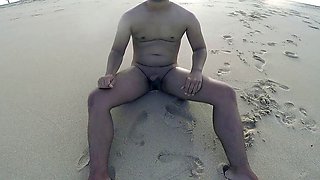 Young amateur couple fucks hard on public beach / CREAMPIE