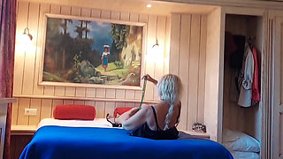 Selena's Sex Games in Heels