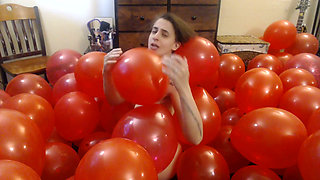 Big bundle of red balloons nude