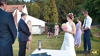 Pure queen - sex in public action - Bride 4K