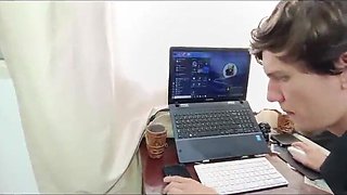 TEEN FROM TI ENTERED THE FUDELANCIA WITH THE MUMMIES