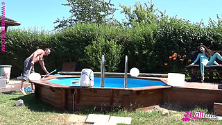 Spandex Poolparty with Sexdoll