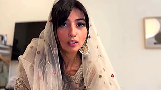TikTok Temptress: Muslim MILF's Naughty Interracial Encounter