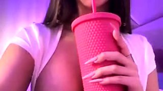 Love Chat Big Boobs Brunette Masturbating For Cam