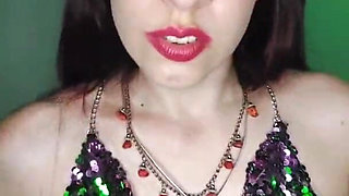 Shyyfxx Hot Influencer Stripteases Sin Bedste Ven Med En Lykkelig Slutning