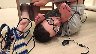 Nerd Computer Technician Worships Kiffa’s Feet Under the Table
