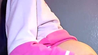 Cute amateur webcam teen girl toying pussy on webcam
