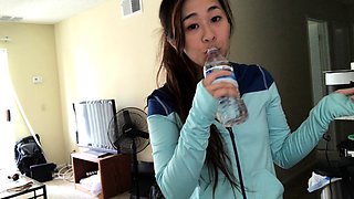 Japanese teen uses toys to pleasure pussy
