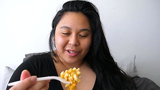 Australian BBW with big boobs gives blowjob