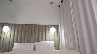 Cute amateur webcam teen girl toying pussy on webcam