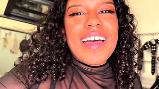 Goddess Luna Law - Nylon Facesitting And Vaping - Ebony